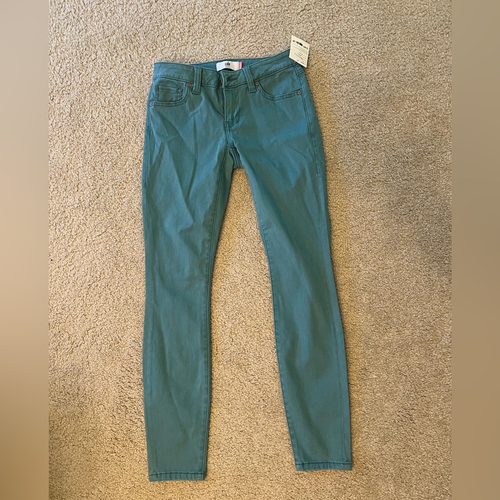 NWT Cabi Skinny Jean size 2